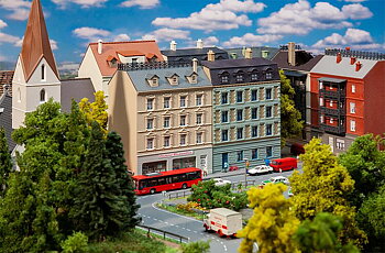 Stadthäuser mit Elektrofachge