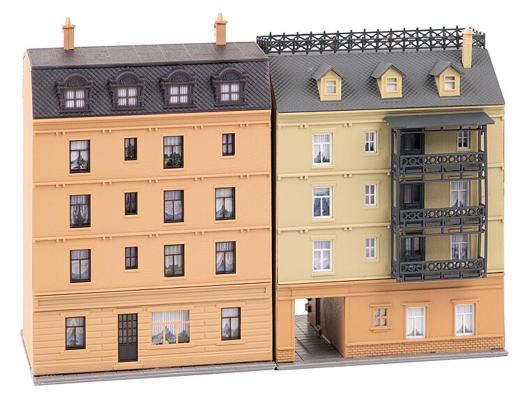 Stadthäuser mit Apotheke und - 3
