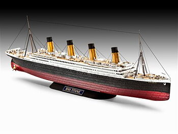 R.M.S. Titanic 1/700
