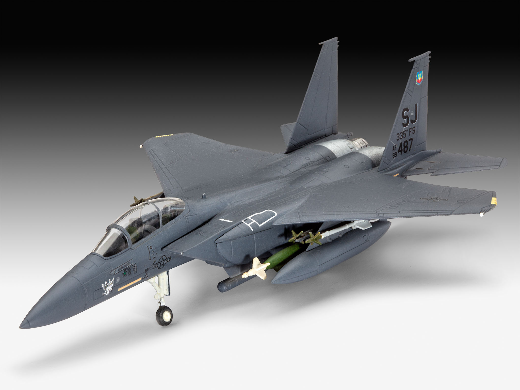 Model set: F-15E Strike Eagle 1/144