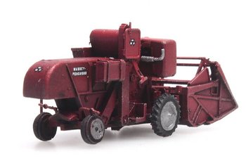 Skördetröska MF 830