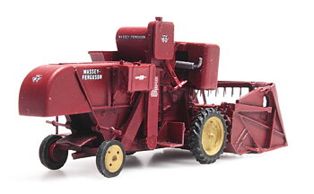 Skördetröska MF 830