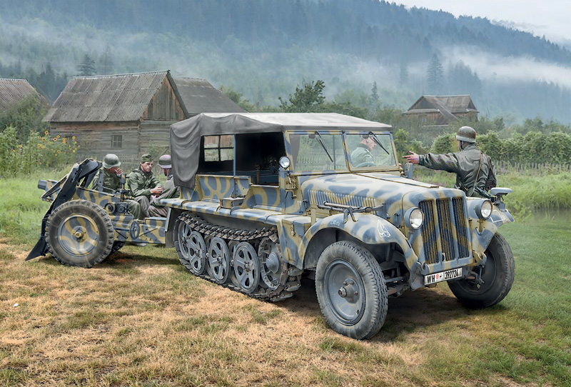 Sd.Kfz. 10 DEMAG D7 with 7,5 cm Le. IG 18 and crew 1/35