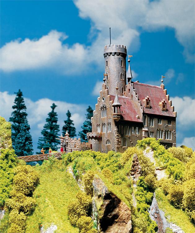 Schloß Lichtenstein (mit Berg