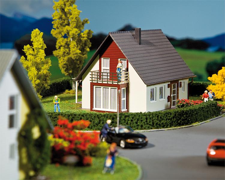 Einfamilienhaus (weinrot)