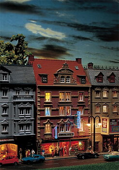 Stadshus med bar 'Paradies'