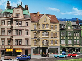 Stadshus med pub (inredd)