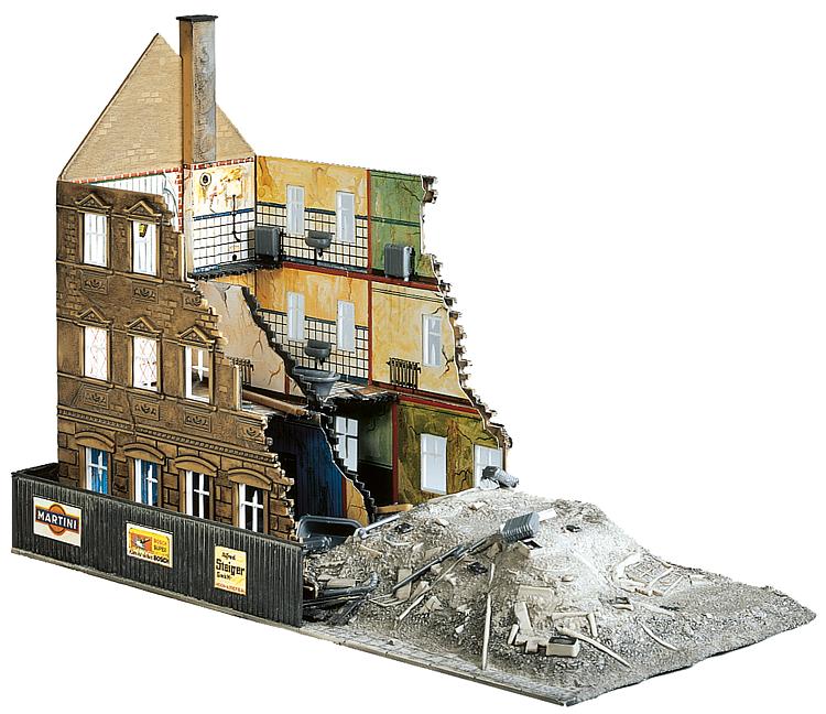 Rivningshus med grävskopa - 3