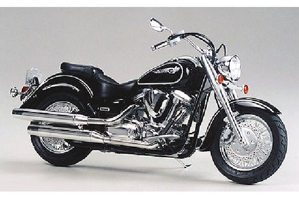 Yamaha XV1600 Road Star 1/12