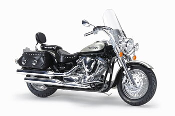 Yamaha XV1600 Road Star Custom 1/12