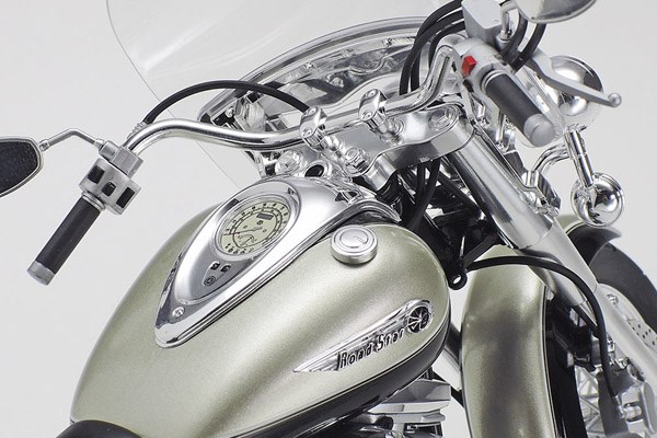 Yamaha XV1600 Road Star Custom 1/12 - 6