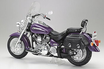 Yamaha XV1600 Road Star Custom 1/12