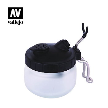 Airbrush cleaning pot