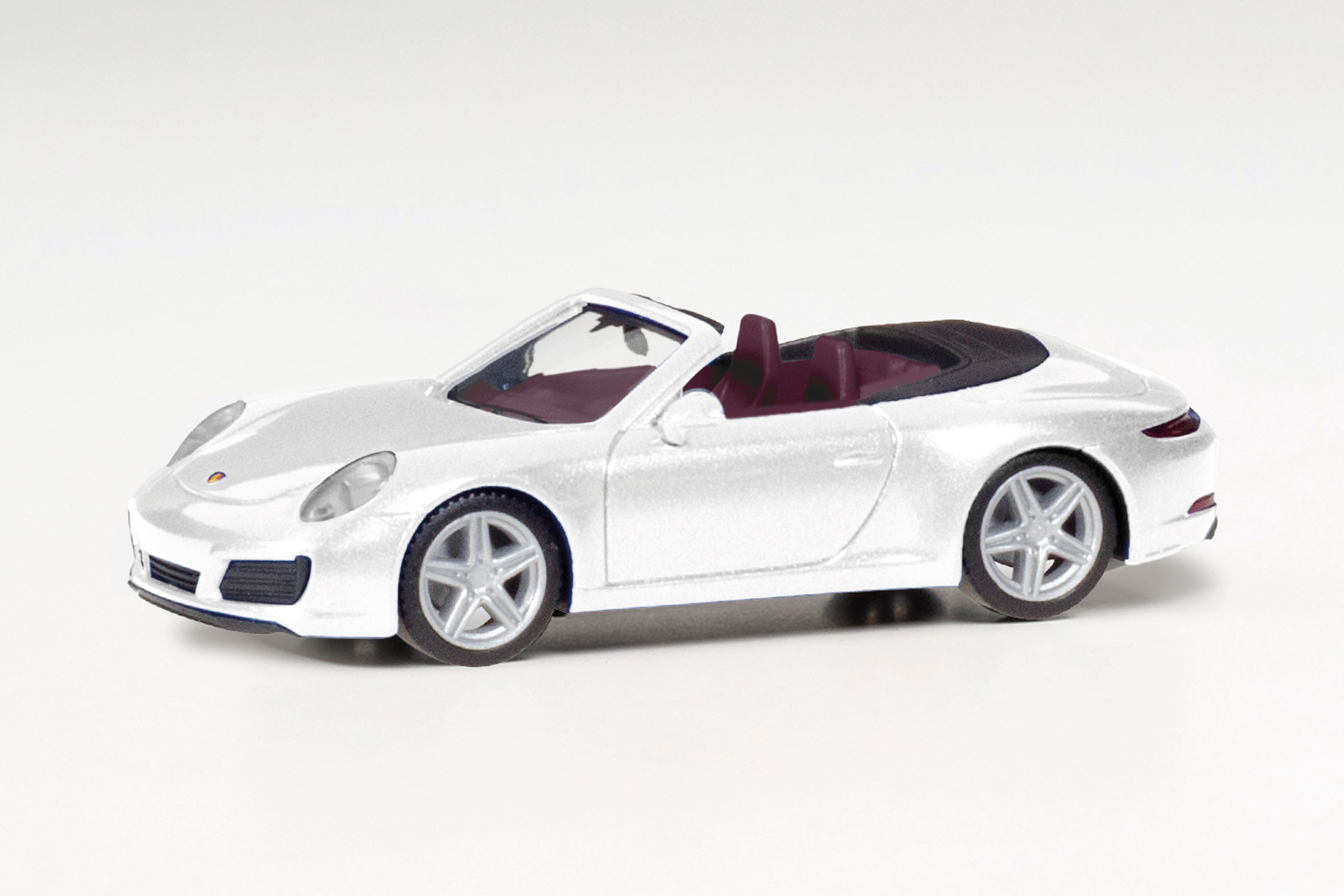 Porsche 911 Car. 2 vit met.