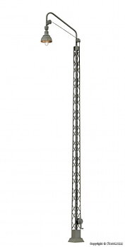 Lampa på fackverksstolpe, varm