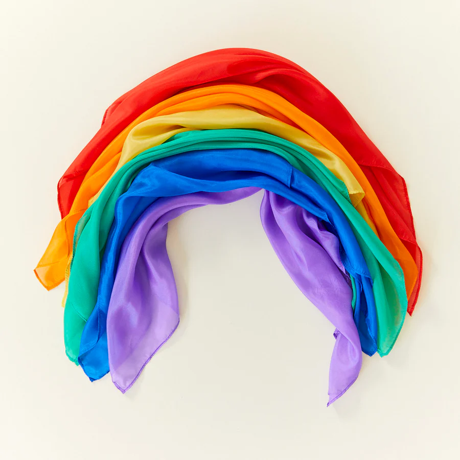 Playsilk Enfärgad Mini - Rosenröd ett litet lektyg i siden från Sarah's Silks 