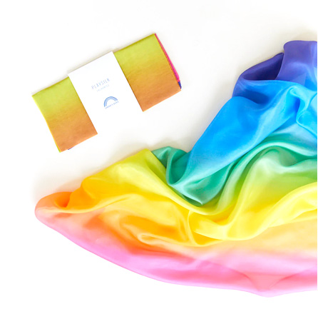 Enchanted Playsilk - Regnbåge - stort lektyg i siden från Sarah's Silks