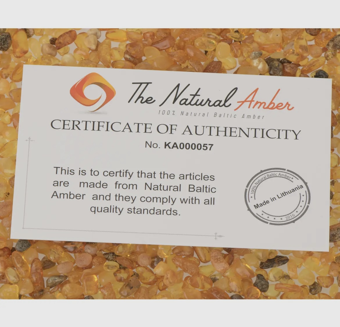 Bärnstenshalsband -  ljust med säkerhetsspänne från The Natural Amber Store - 34 cm  snäpp spänne - 7