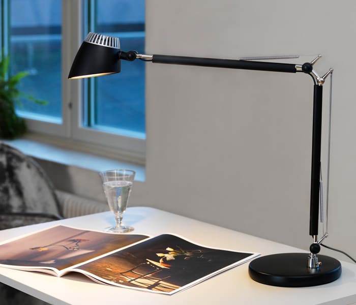 Valencia skrivbordslampa, Svart