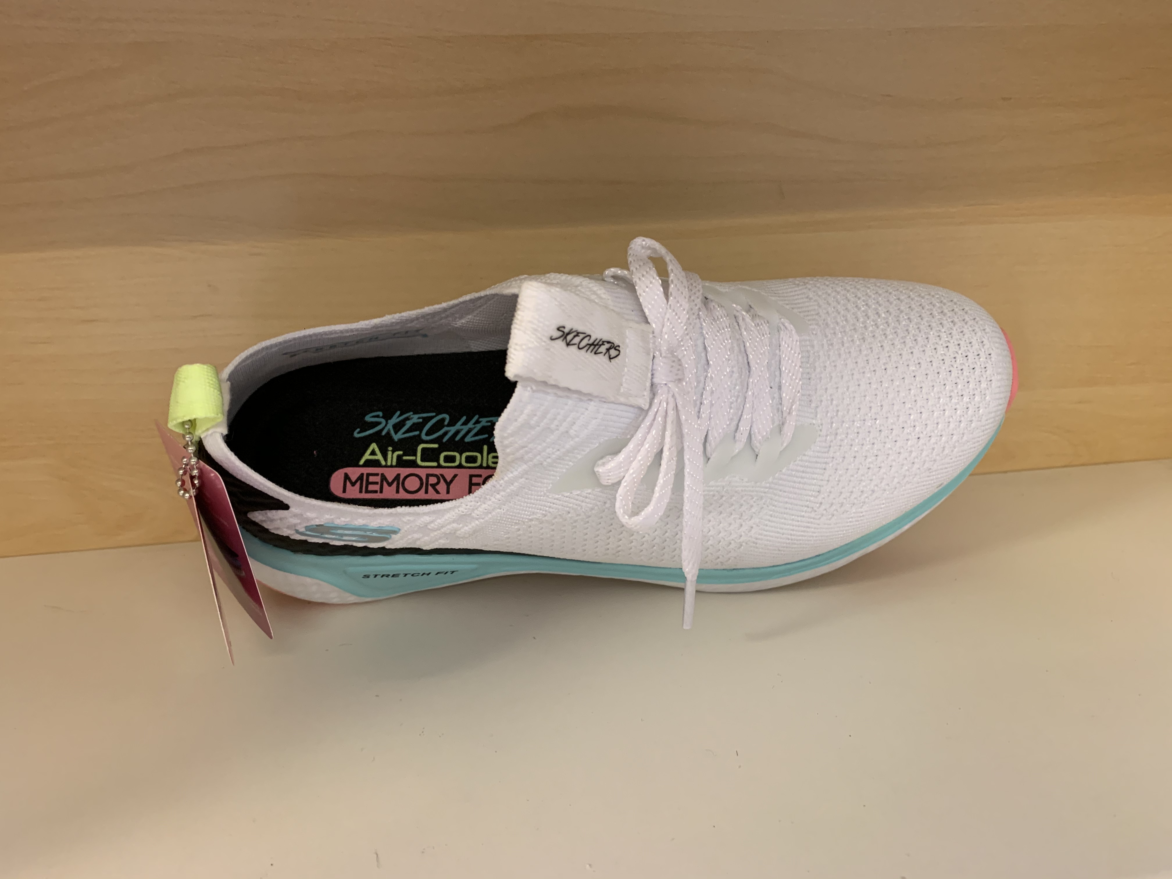 Skechers Womens Solar Fuse med Memory Foam innersula. Vit/tukos/svart/rosa STRETCH FIT .  "Fusk"-snörning. - 4