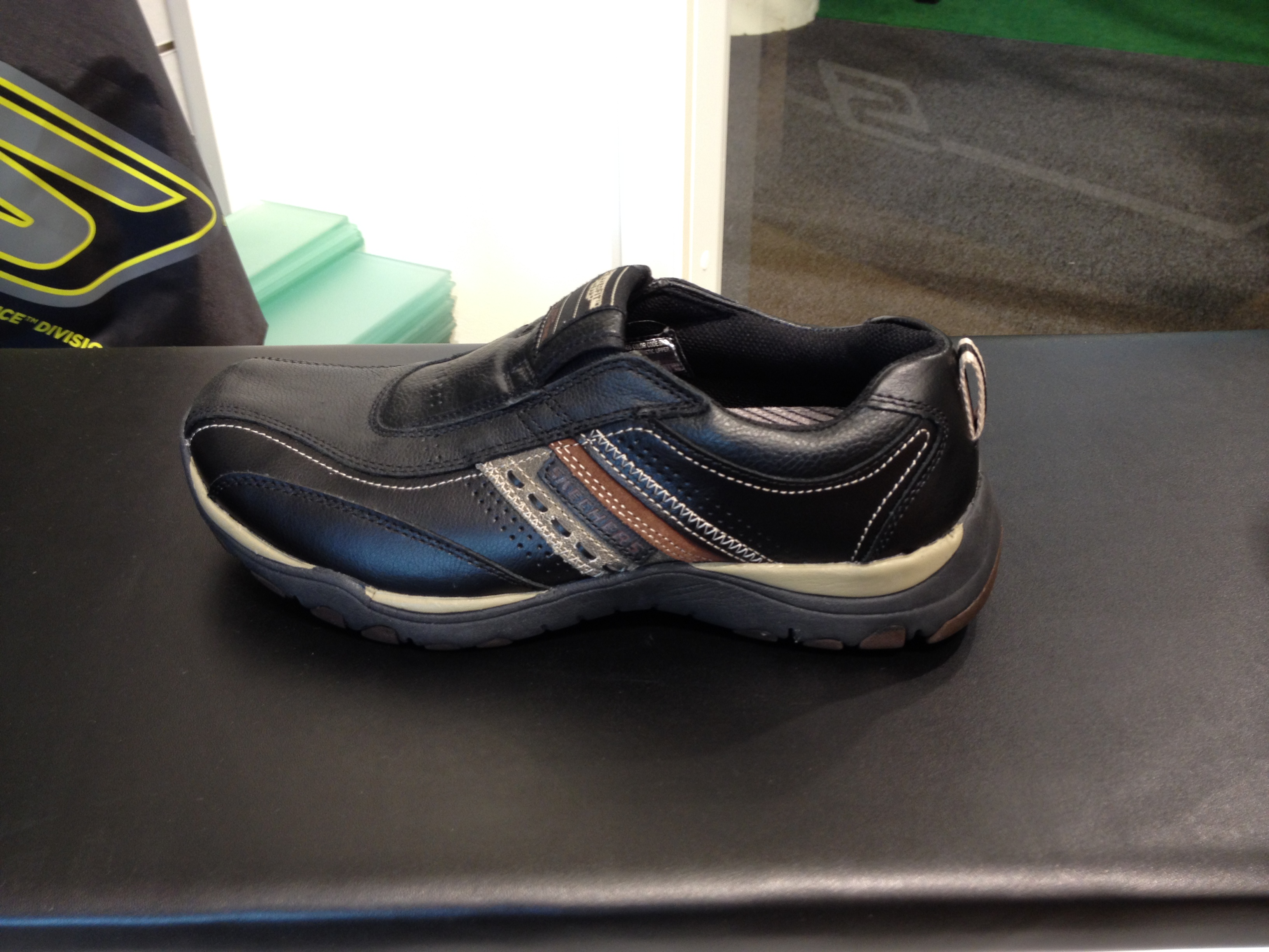 Herrsko i skinn, Skechers - 2