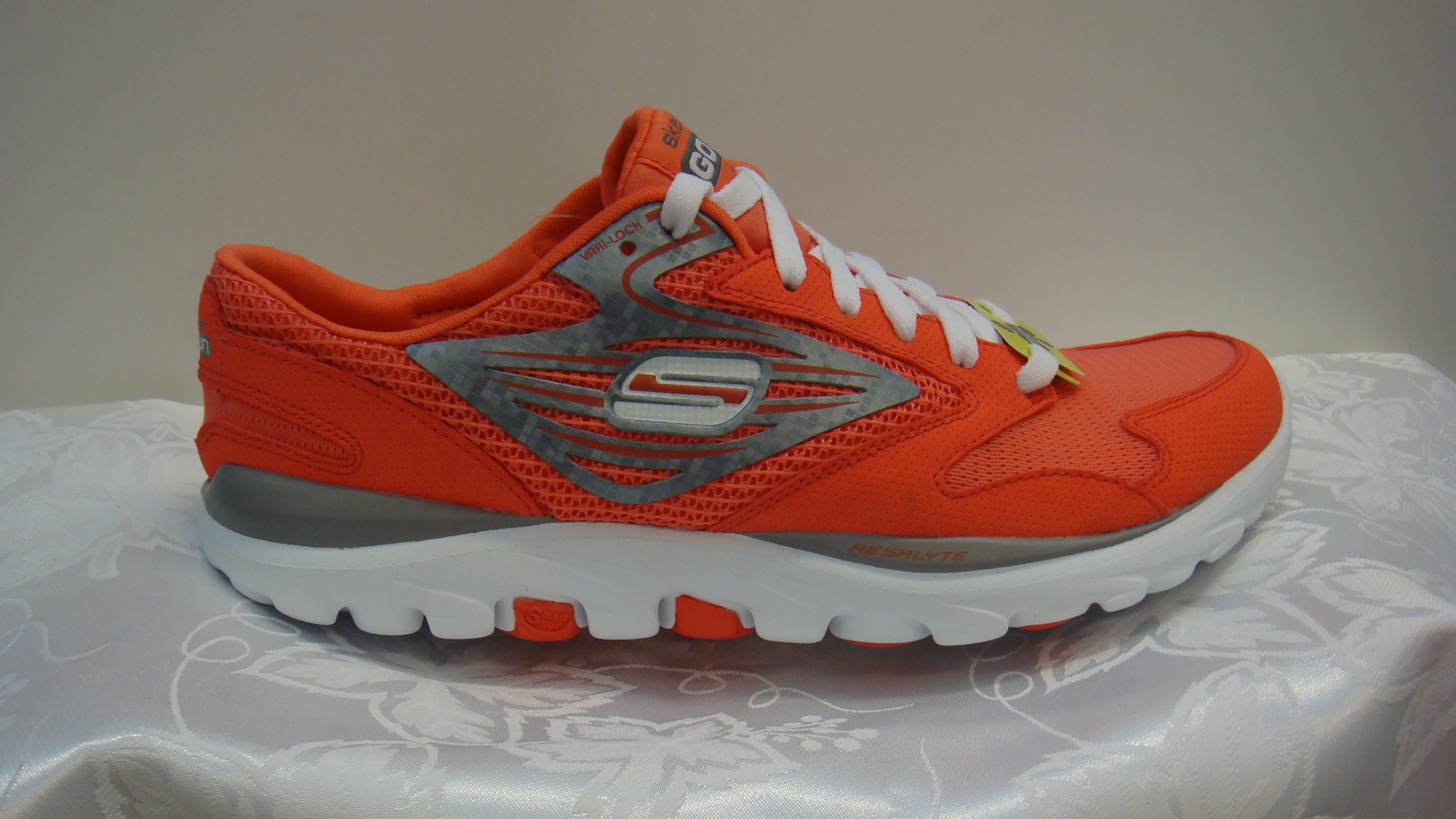 Lättviktig träningssko, Skechers 