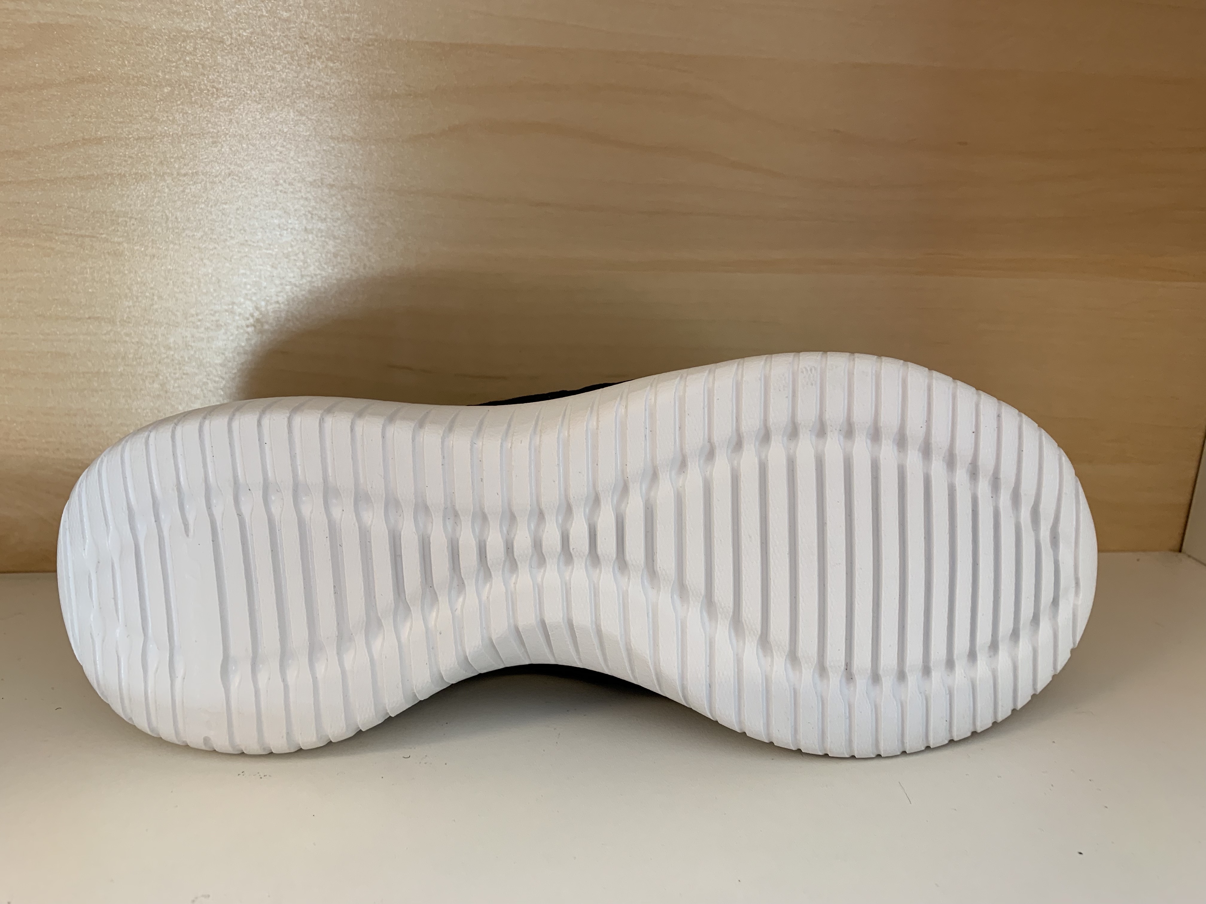 Skechers "Womens Ultra Flex "   med Memory Foam innersula. Svart spetsmönstrad. - 2