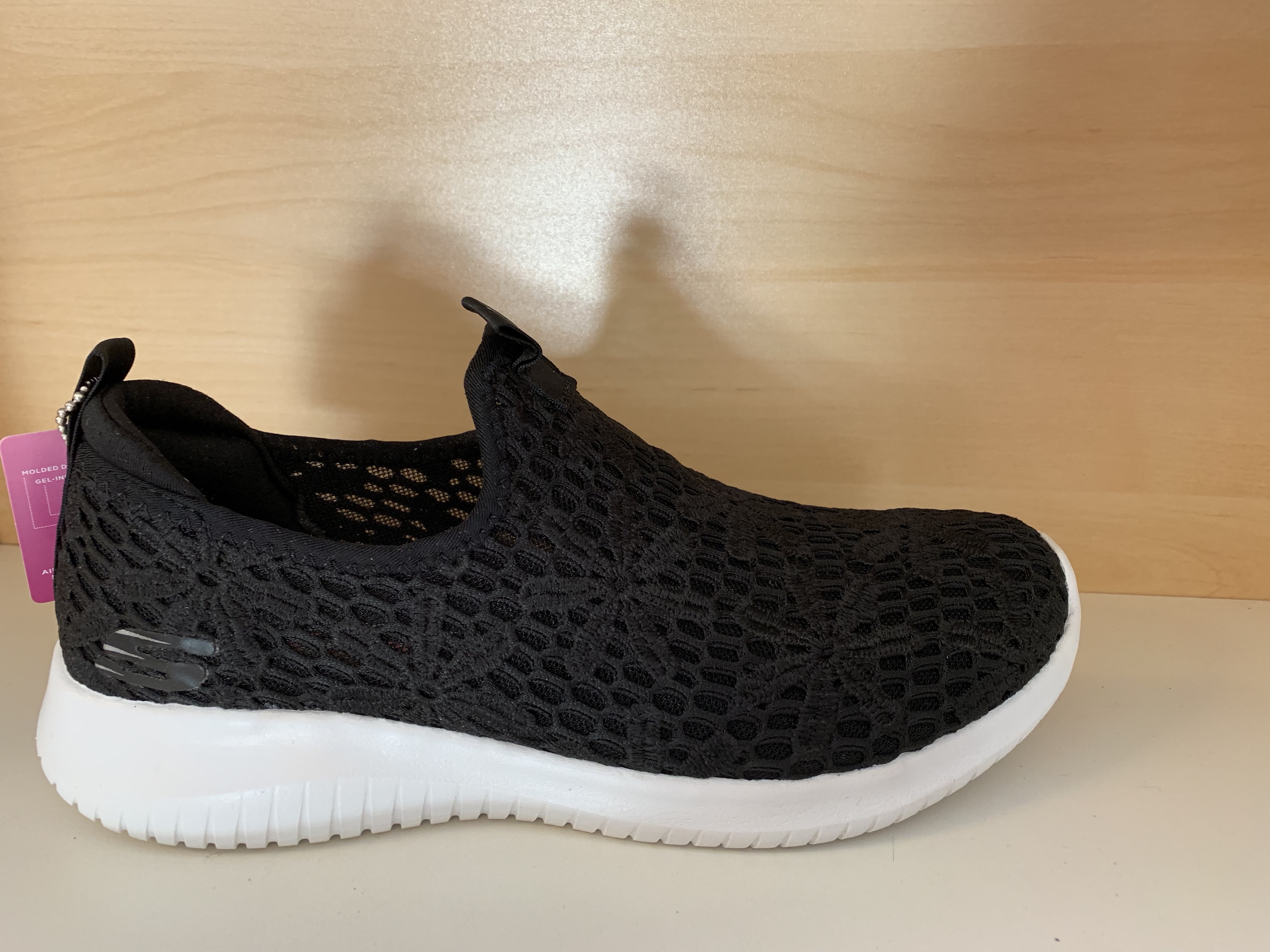 Skechers "Womens Ultra Flex "   med Memory Foam innersula. Svart spetsmönstrad. - 4