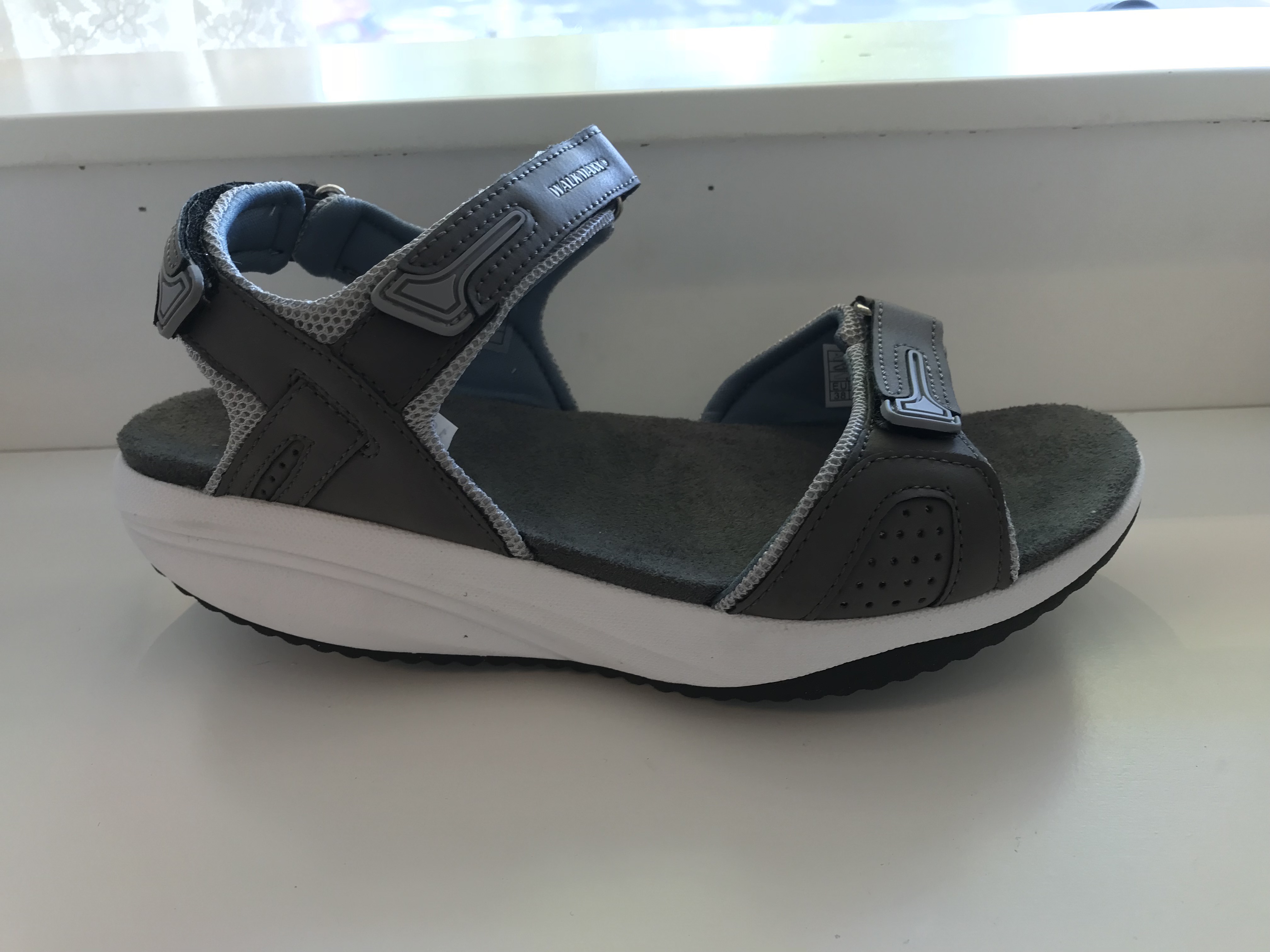 Sandal med rundad sula, anti-bacterial,  " Walkmaxx"  grå/blå. Dom här skorna håller dina fötter frächa och friska, aktiverar muskler och stärker din rygg. - 3