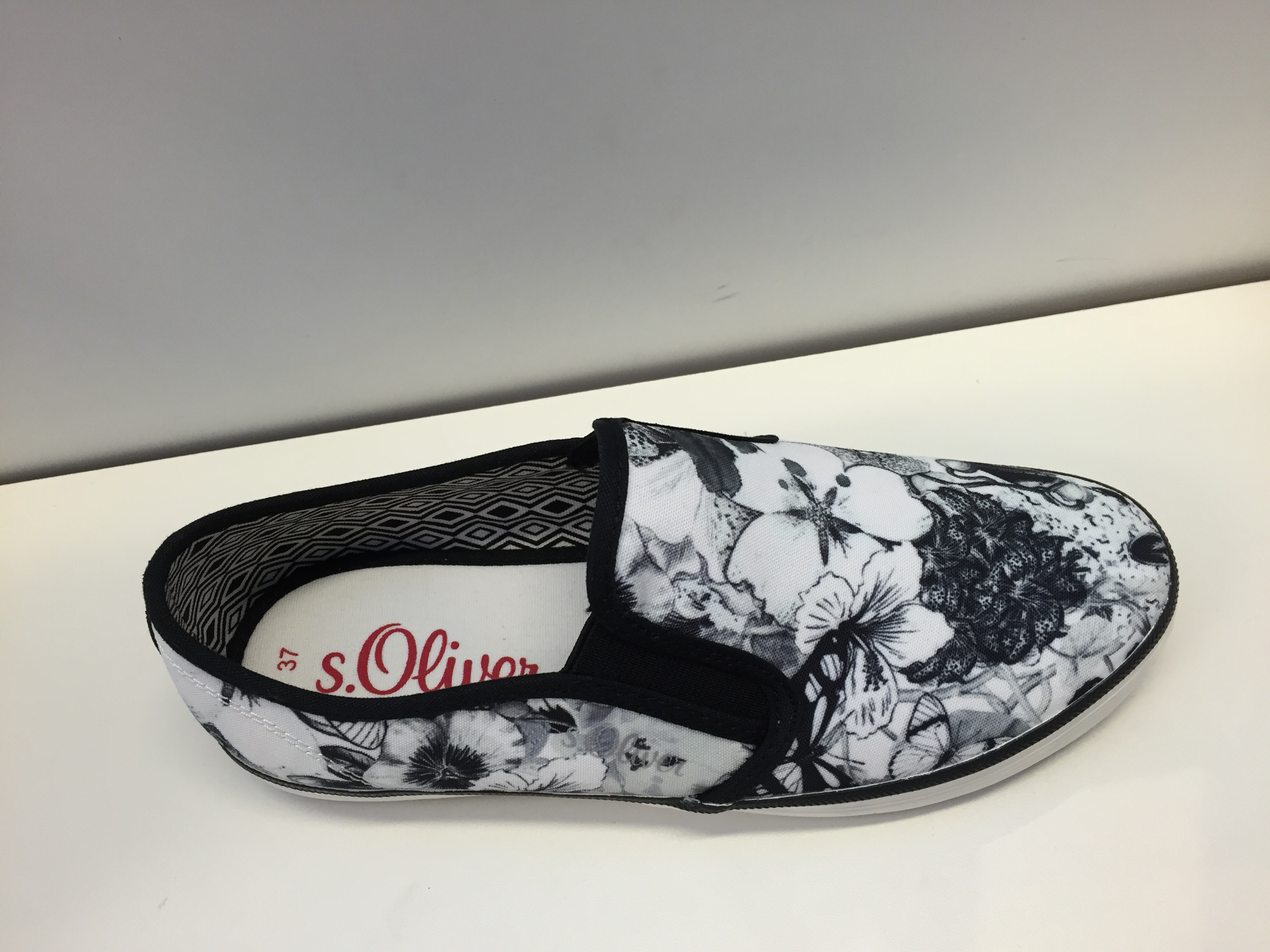 Canvas-sko. Black Flower  "s.Oliver" - 2