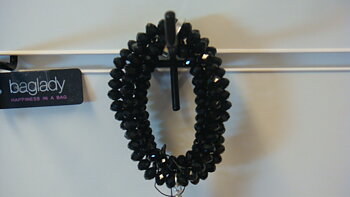 Baglady armband, svart