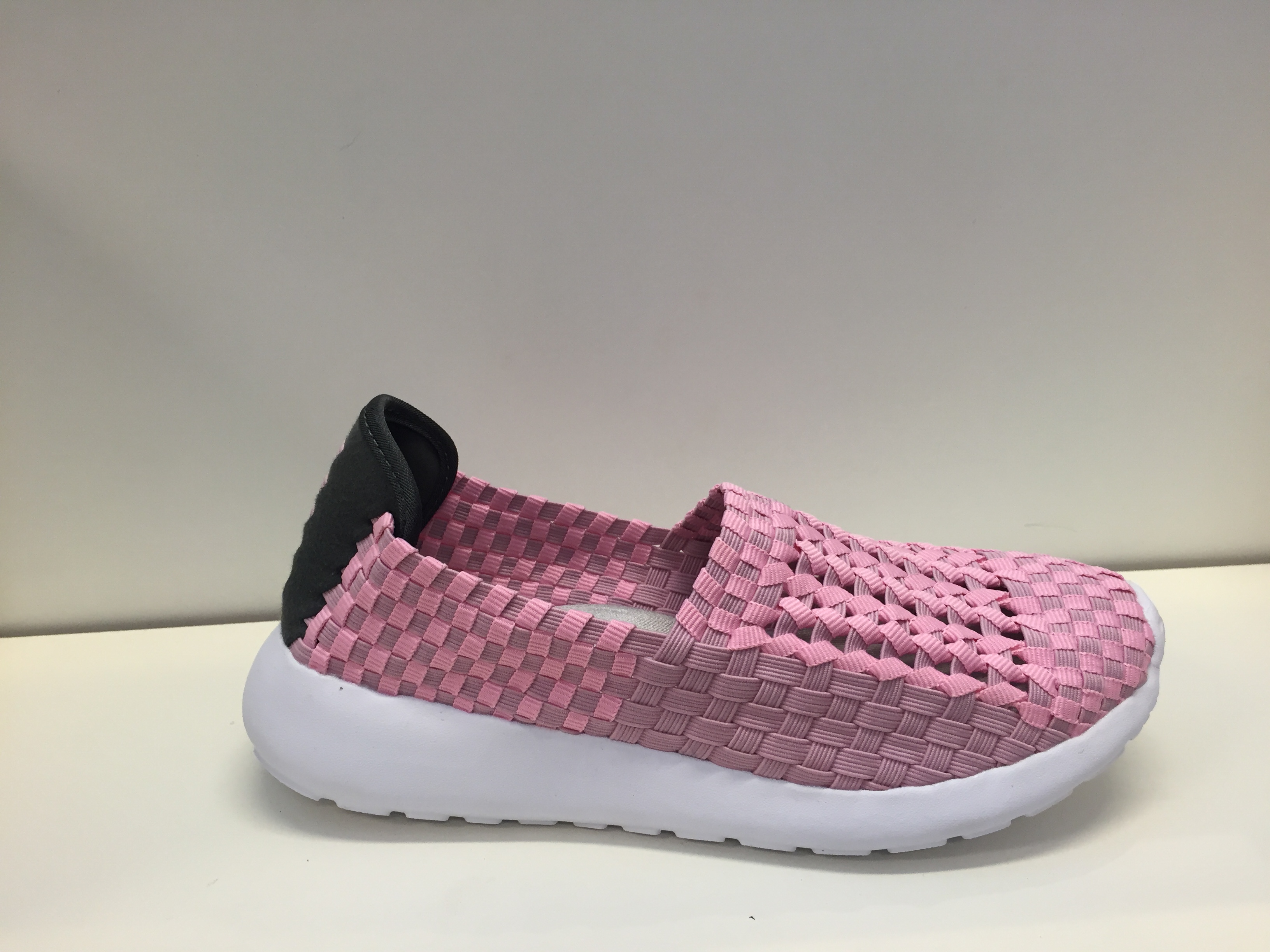 "Resårsko" rosa, med svikt i innersulan. - 3