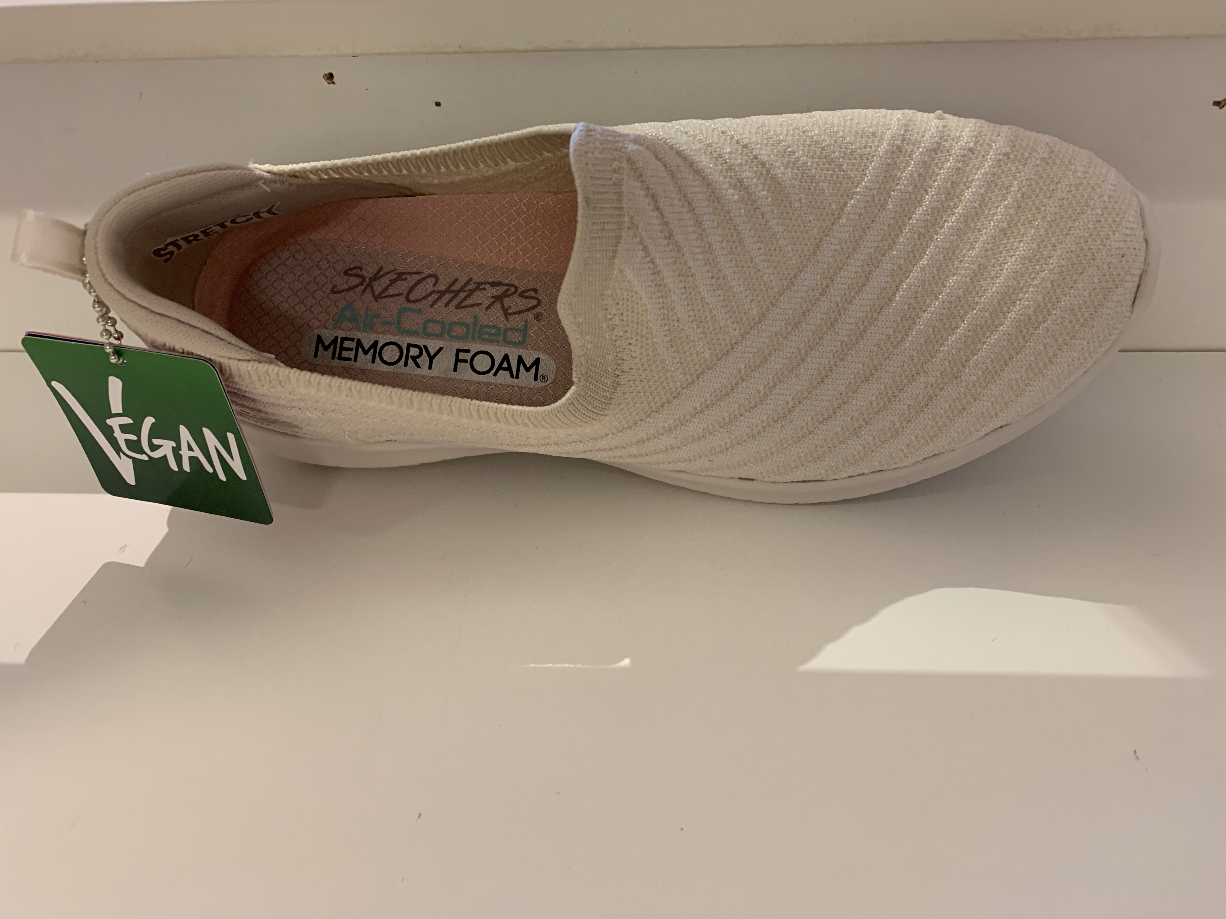 Skechers air cooled memory foam outlet dam