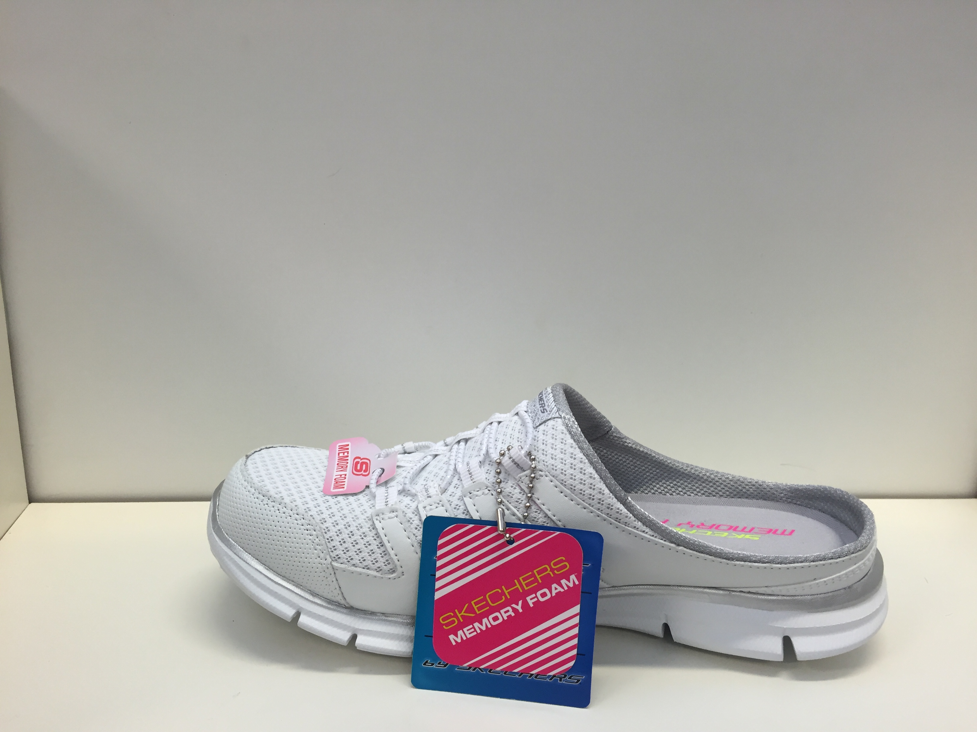 Skechers, Slip-in "Memory foam" innersula, i vitt skinn och textil.  - 2