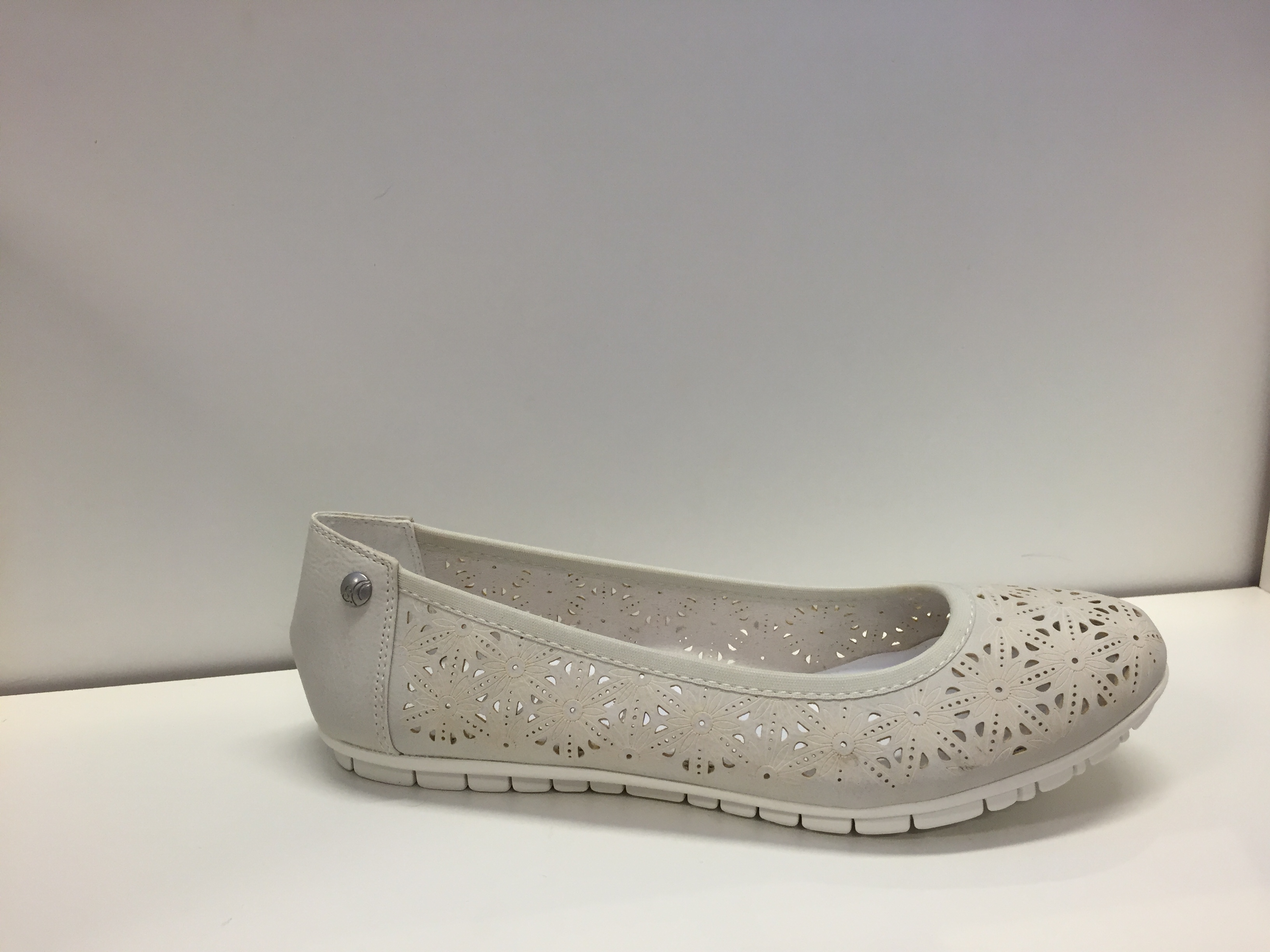 Ballerina-sko, off-white nappa imitation.