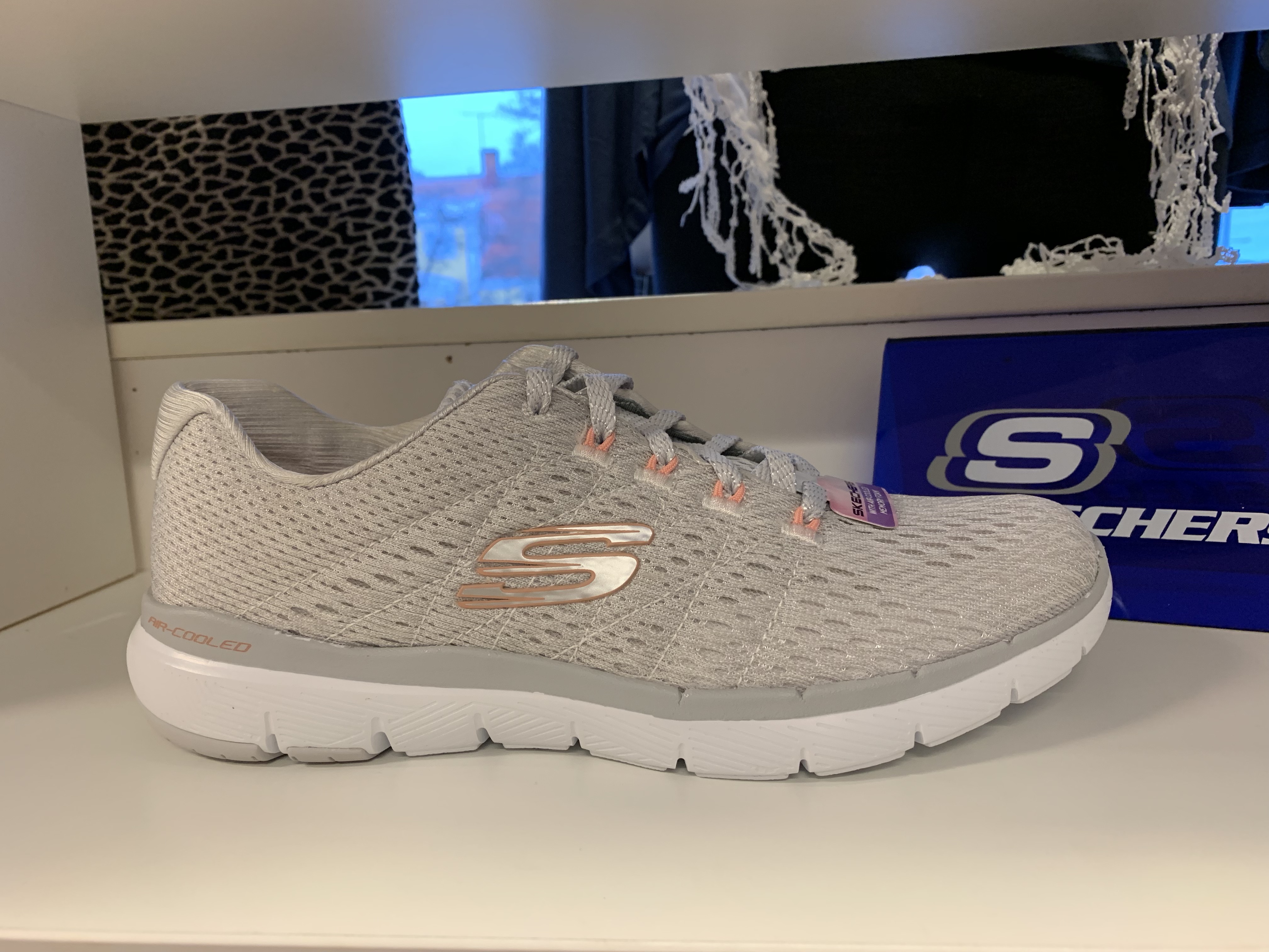 Skechers Womens Flex Appeal med Memory Foam innersula. Ljusgrå. - 4