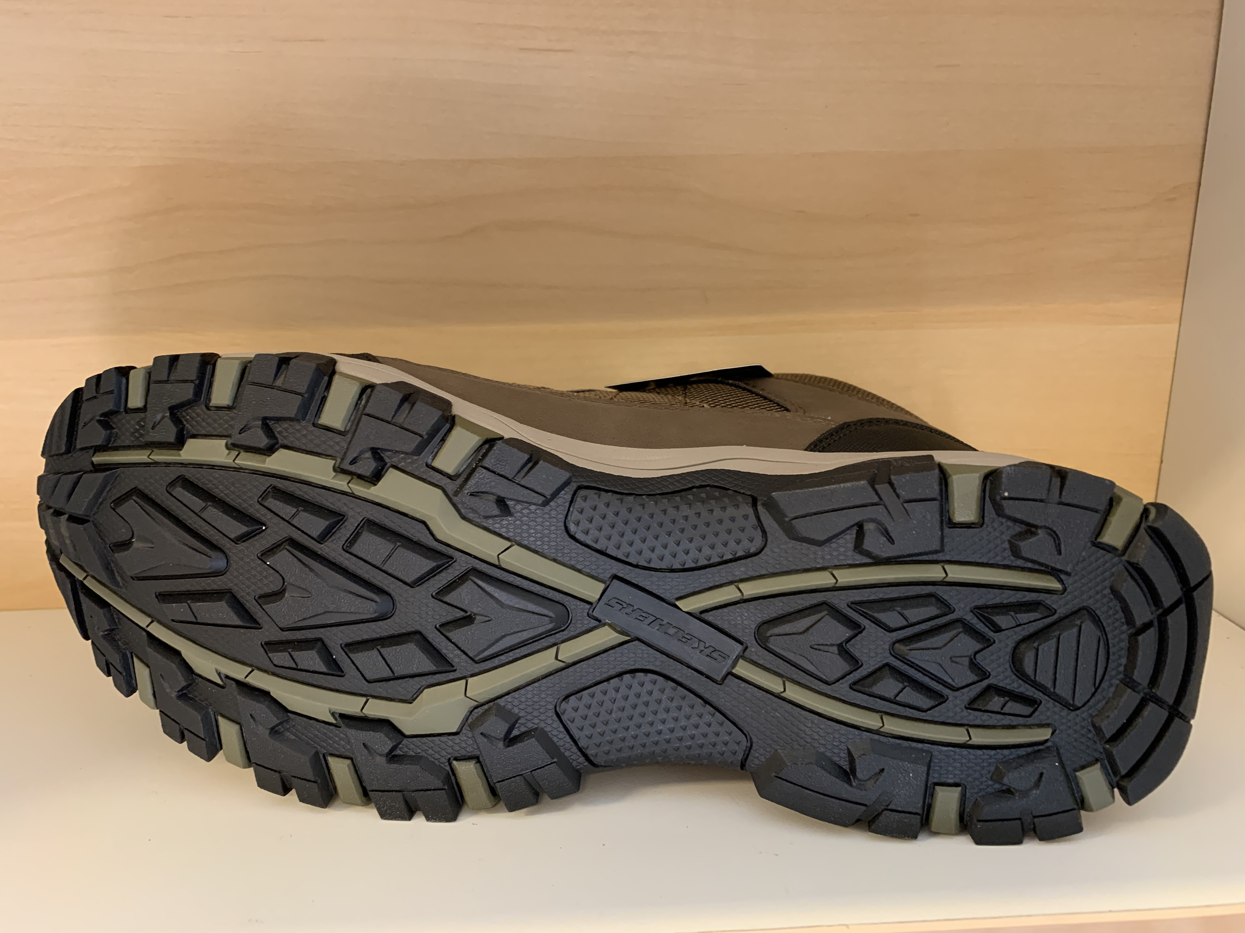 SKECHERS  vattentät Herrkänga. Med Memory Foam innersula . - 2