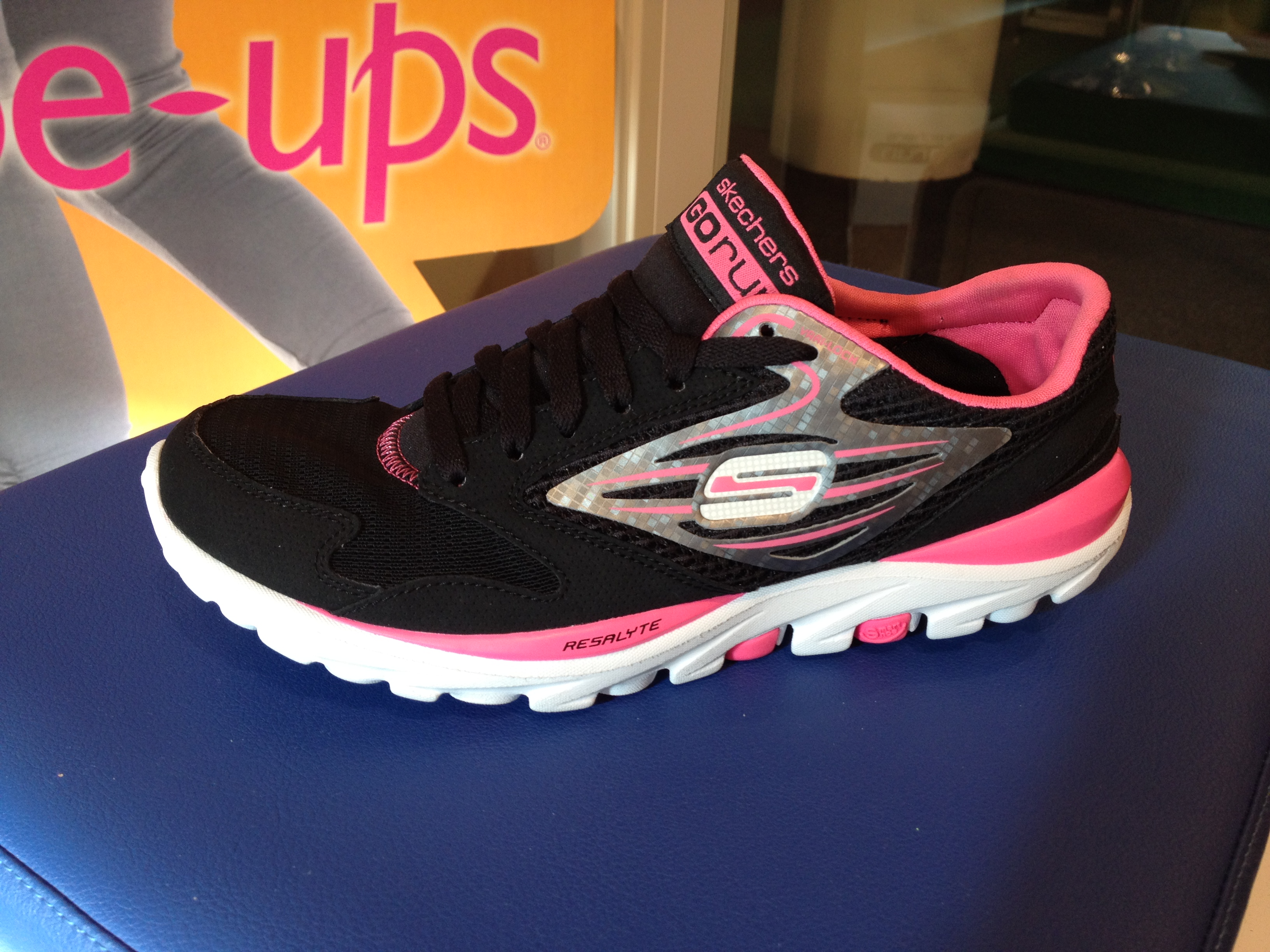 Skechers GO-RUN  Svart/cerise
