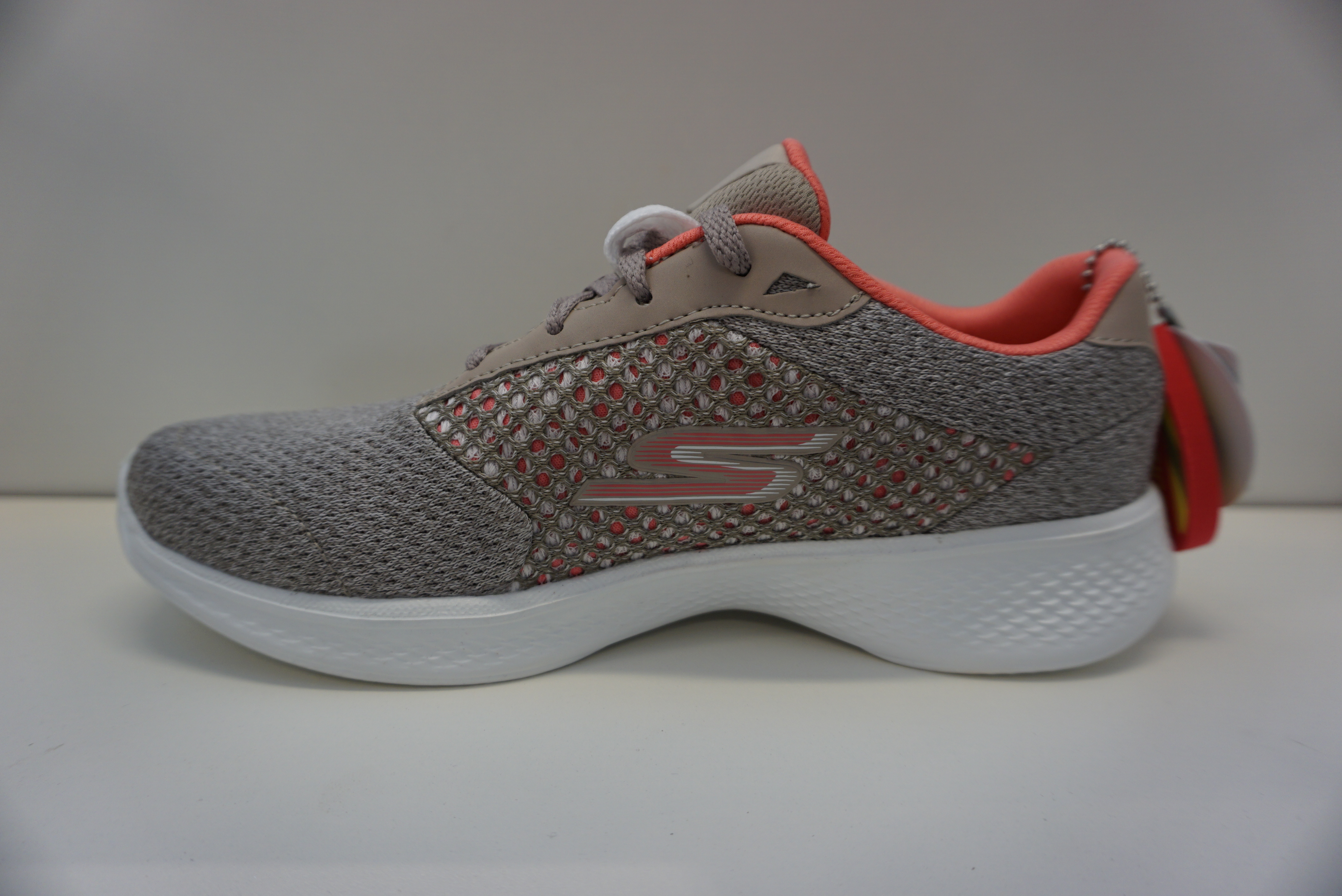 SKECHERS - sko. Goga MAX. Beige/rosa. - 2