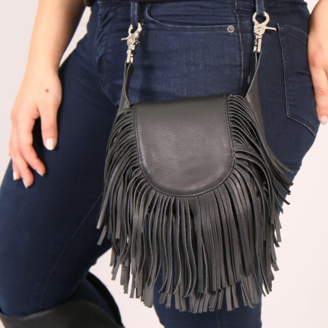 Clip Pouch Purse With Fringe. - 3