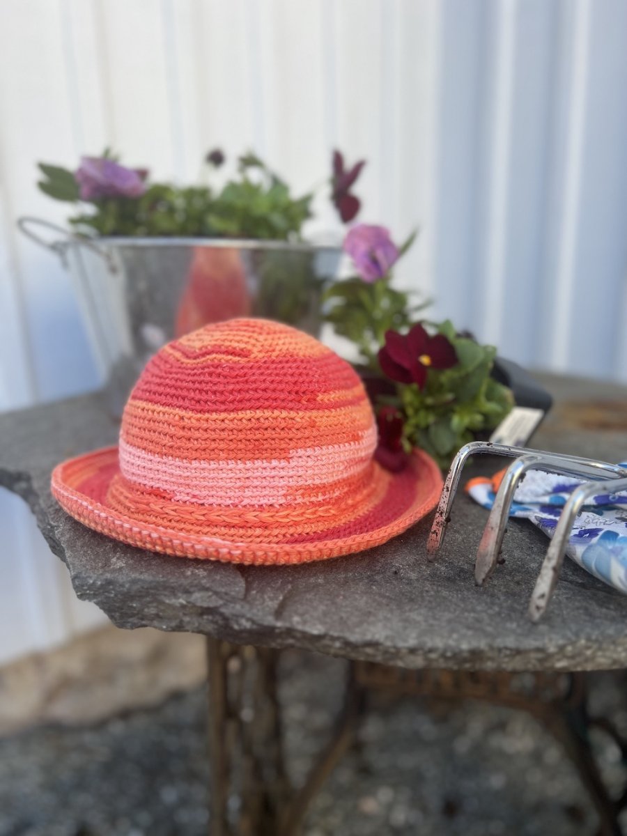 Mönster. Virkad hatt. (014)