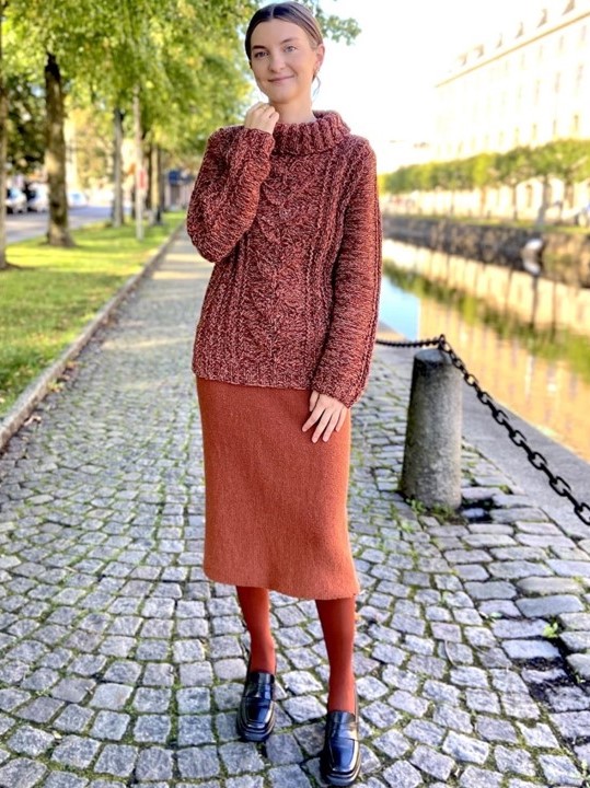 Mönster. Polotröja och kjol. (23062)