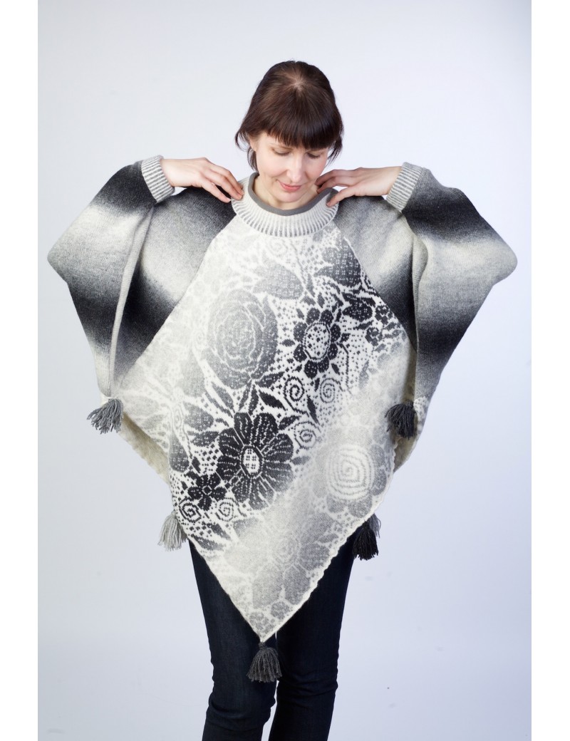 Poncho med ärmar. Kauni. (T504EC) 