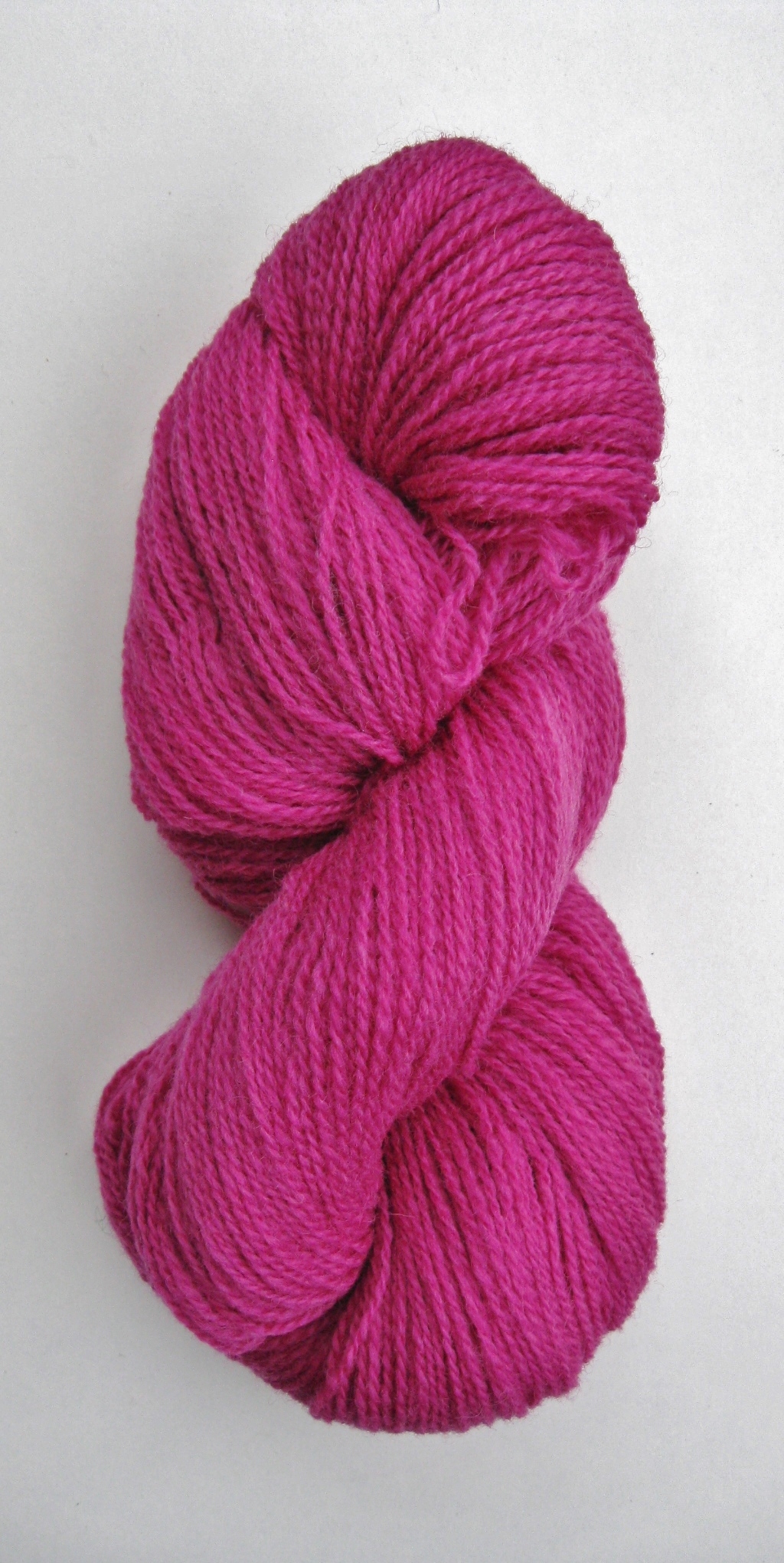 2-trådigt Plädgarn i ull.  Cerise (247)