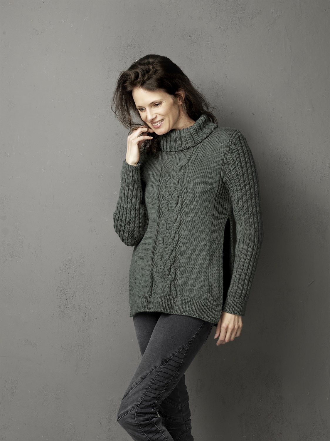 Mönster - Sweater med fläta och öppna sömmar.  (4000)