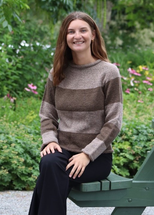 Mönster. Randig oktröja. (23047)