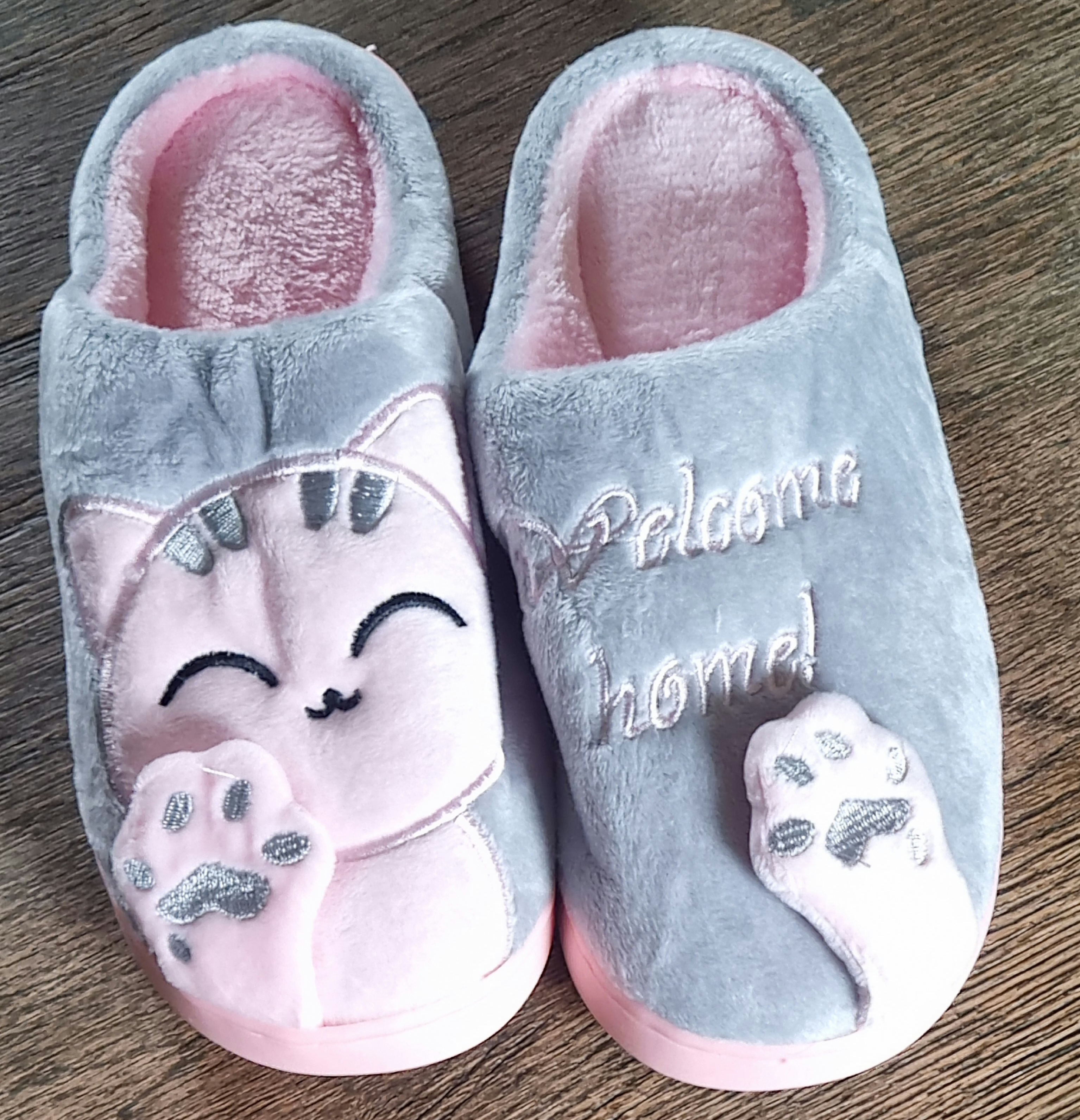 Tofflor " Grå med rosa katt" Storlek 40-41