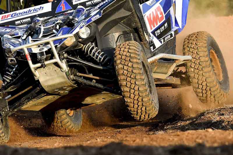 BF-Goodrich KM3 Mud-Terrain 30x10-14 däckpaket - 3
