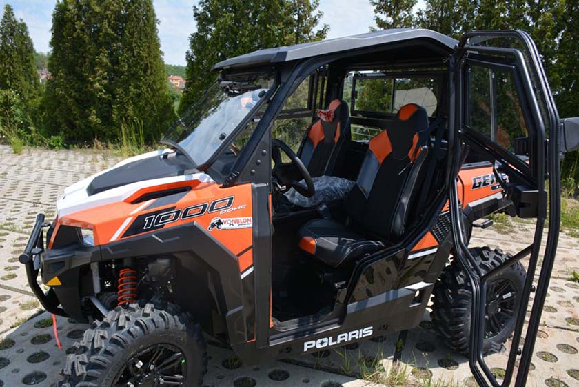 Komplett Hytt med Vindruta, torkare & värmepaket Polaris General - 3