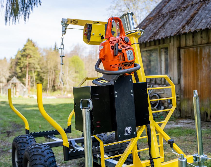 Transportbox med motorsågshållare IB  - 2